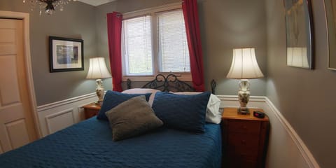 BobcaygeonB&B Bed and Breakfast in Kawartha Lakes