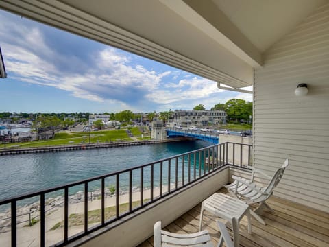 358 Edgewater Inn Haus in Charlevoix