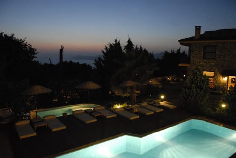 View (from property/room), Balcony/Terrace, Other, Swimming pool, sunbed