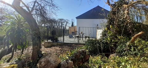 Property building, Spring, Garden, Garden view