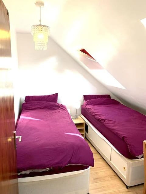 Comfortable Private Room in a Friendly Home in Headington next to Brookes University Oxford, C Vacation rental in Oxford