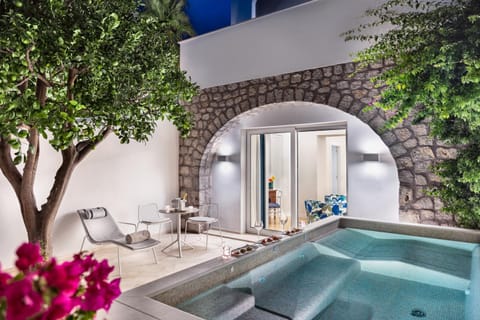 Pazziella Garden & Suites Hotel in Capri