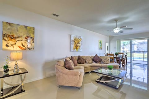Whimsical Kissimmee Abode Near Golf Courses! Maison in Kissimmee