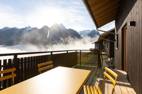 Property building, Balcony/Terrace, Mountain view, Sunrise