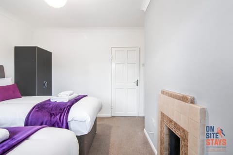 OnSiteStays - Cosy 2-Bedroom Apartment with Private Entrance & Long Stay Prices Apartment in Gravesend