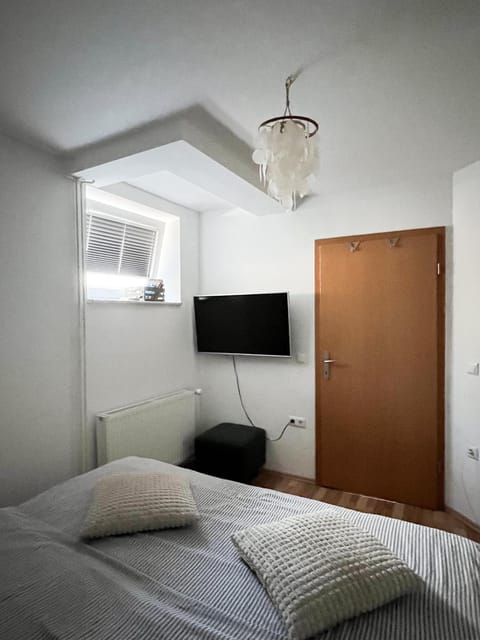 Lovely basement rental Apartment in Bled