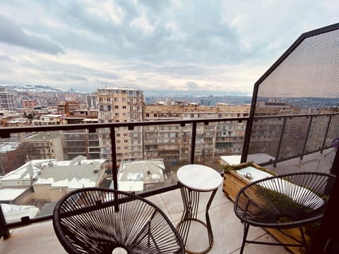 Balcony/Terrace, City view, Street view