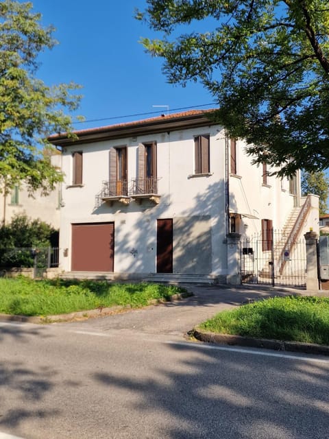 Property building, Street view