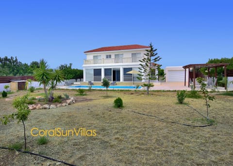 Villa 200m To The Coral Bay Strip, Large Pool Villa in Peyia