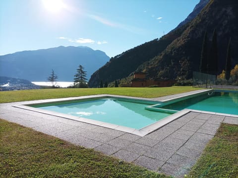 Lake view, Pool view, Swimming pool