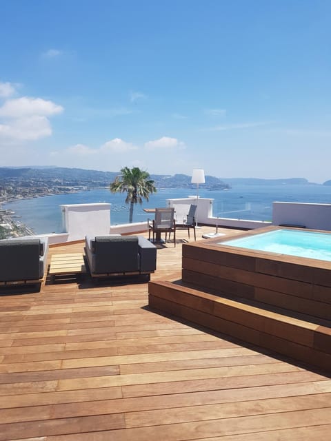 Balcony/Terrace, Pool view, Sea view, Swimming pool