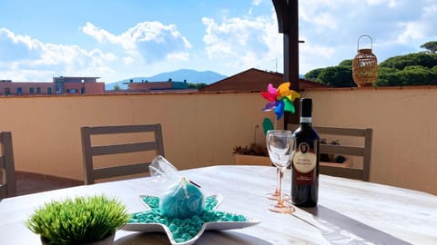 Balcony/Terrace, Mountain view