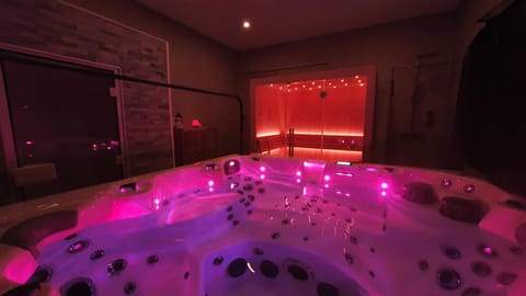 Sauna, Steam room, Spa and wellness centre/facilities, Spa and wellness centre/facilities