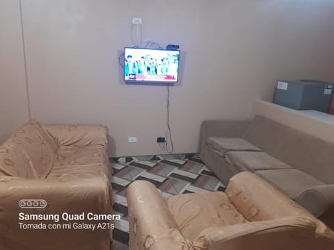 Communal lounge/ TV room, TV and multimedia, Living room, Seating area