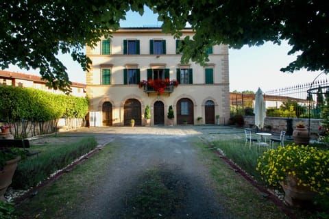 Property building, Garden