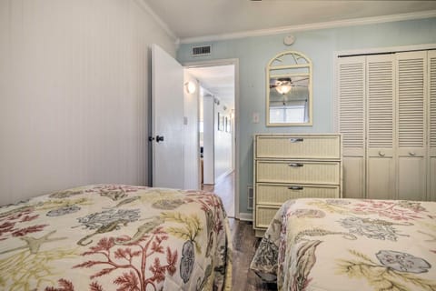 Sun-Dappled Condo with Balcony and Secluded Beach! Condo in North Myrtle Beach