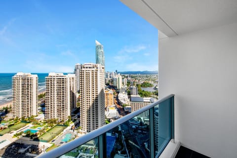 H'Residence Surfers Paradise MID WEEK MADNESS DEAL - Q Stay Condo in Surfers Paradise Boulevard