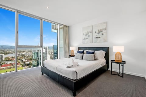 H'Residence Surfers Paradise MID WEEK MADNESS DEAL - Q Stay Condo in Surfers Paradise Boulevard