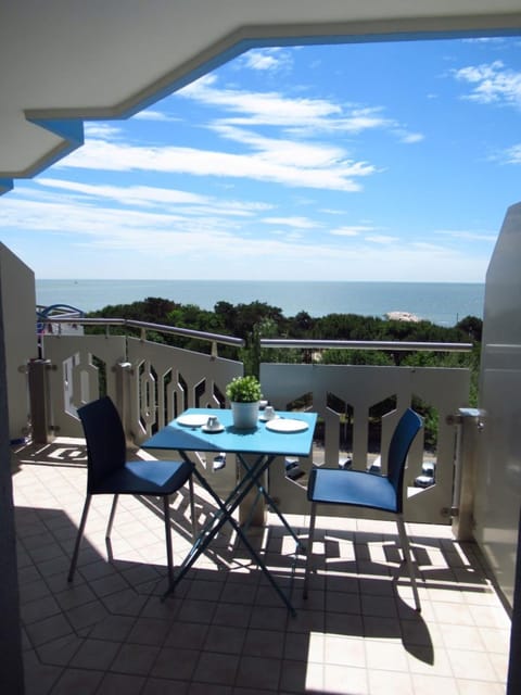 View (from property/room), Balcony/Terrace, furniture