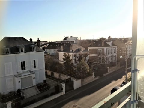 Balcony/Terrace, City view, Street view