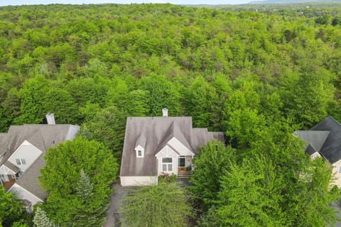 Pine Crest House in Pocono Mountains