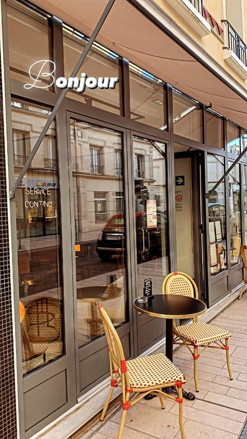 Appart Hôtel Victoria Hotel in Vincennes