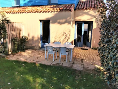 Patio, Garden, Garden view