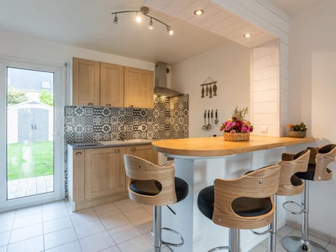 Holiday Home Les Bouvreuils by Interhome House in Dinard