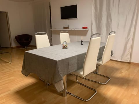 TV and multimedia, Dining area