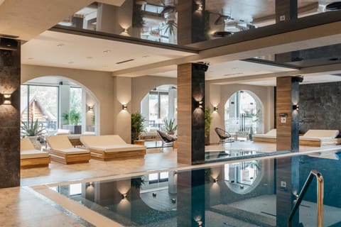 Spa and wellness centre/facilities, Swimming pool