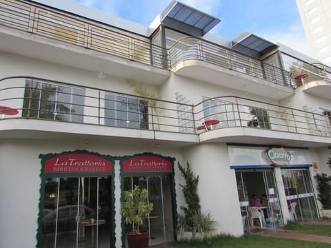 Property building, Facade/entrance, Bird's eye view, Floor plan