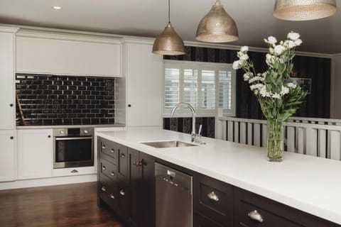 Buller Noire Outstanding Maison in New Plymouth
