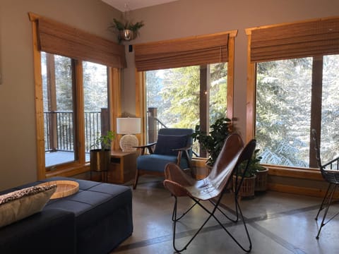 Blanchard Mountain BnB Maison in Canmore