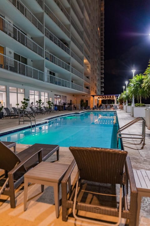 Pool view, Swimming pool