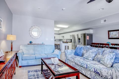 Coconut Grove 203 Apartment in North Myrtle Beach