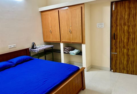 Sundaram Rooms Hostel in Coimbatore