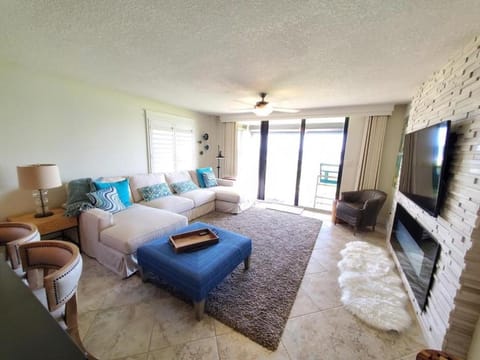 Sand Dollar 101 condo Apartment in Crescent Beach