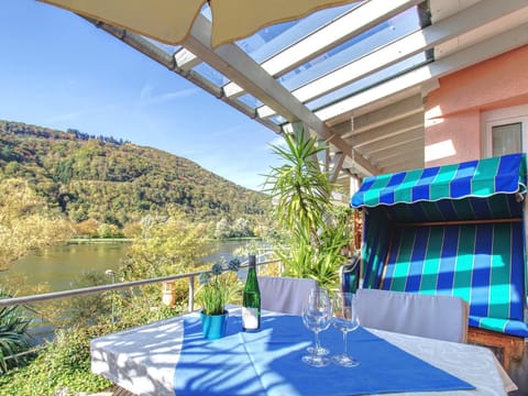 Balcony/Terrace, River view