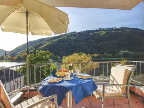 Balcony/Terrace, River view