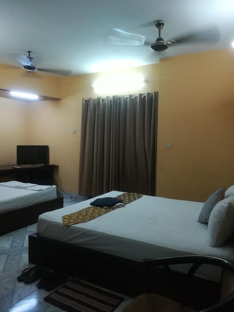 Maple Crest Service Apartment Hotel in Dhaka