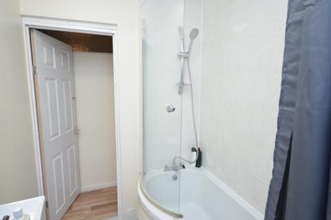 Cheerful 4 bedroom House in greater London House in London Borough of Hackney