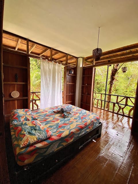 Bed, View (from property/room), Balcony/Terrace, Photo of the whole room, Bedroom, Garden view