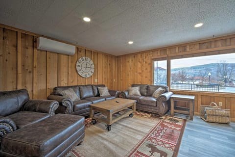 Family-Friendly Retreat Less Than 1 Mi to Lake George House in Queensbury