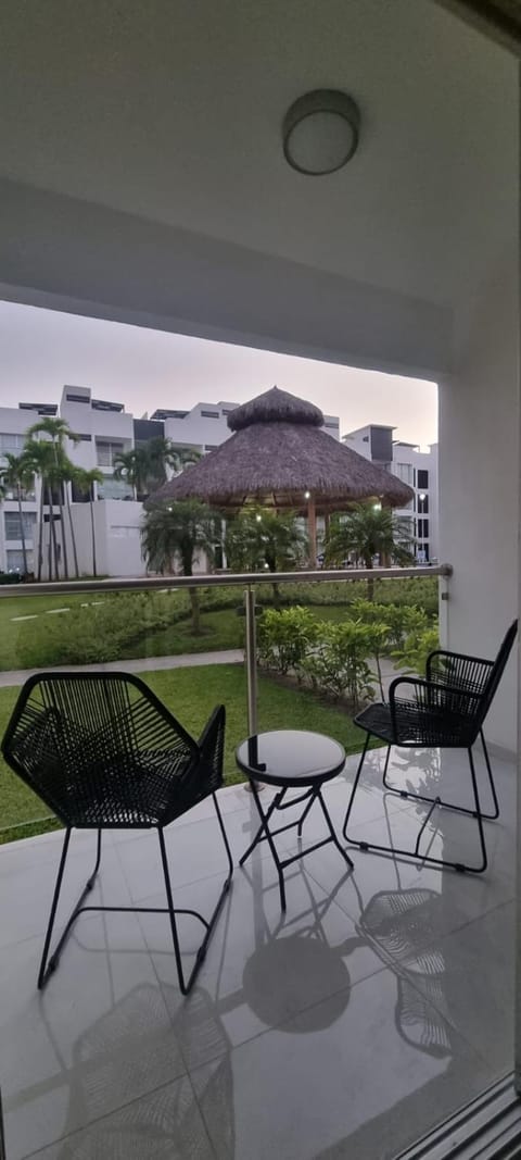 Hermoso departamento planta baja con alberca Apartment in Manzanillo