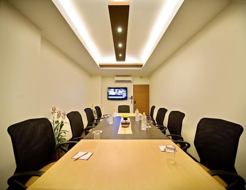 Meeting/conference room