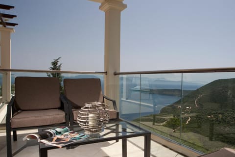 Balcony/Terrace, Mountain view, Sea view, hair dresser