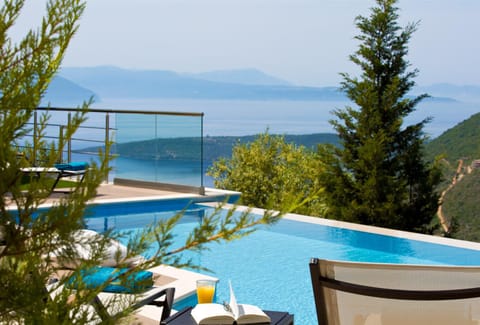 Balcony/Terrace, Mountain view, Pool view, Sea view, Swimming pool