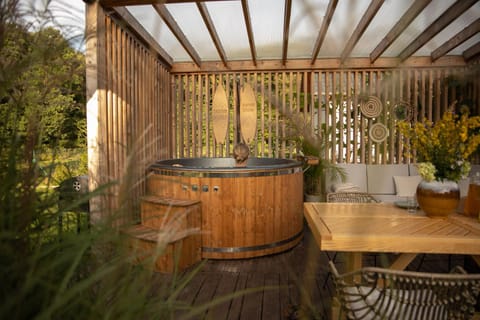 Morski Klimat Sasino domki z balią i kominkiem House in Pomeranian Voivodeship