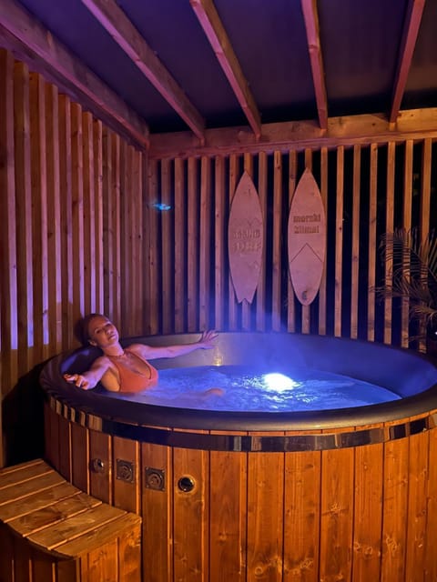 Morski Klimat Sasino domki z balią i kominkiem House in Pomeranian Voivodeship