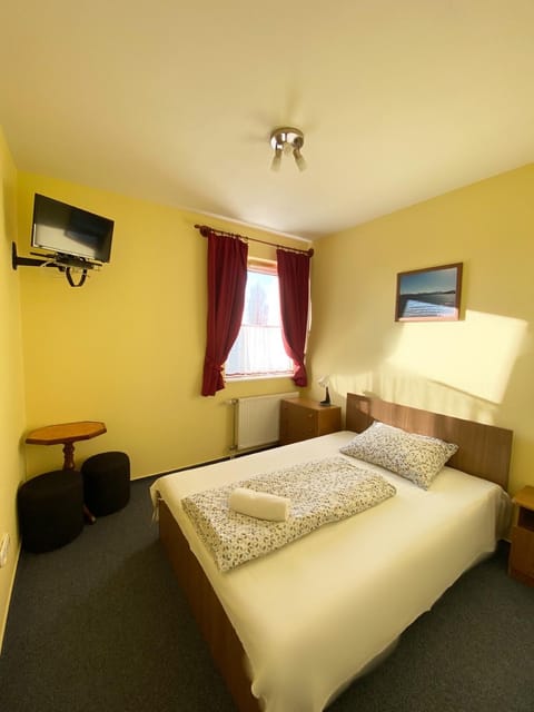 Panama Motel Bed and Breakfast in Székesfehérvár